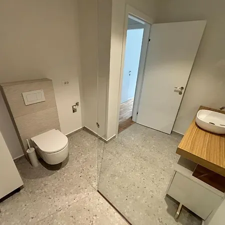 Apartment Dreamy Nature Near City-family Friendly, Free Parking