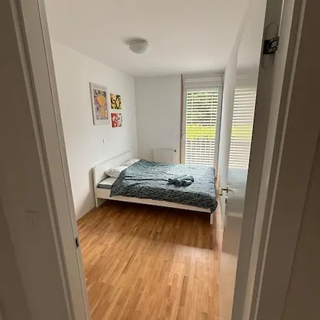 Apartment Dreamy Nature Near City-family Friendly, Free Parking *